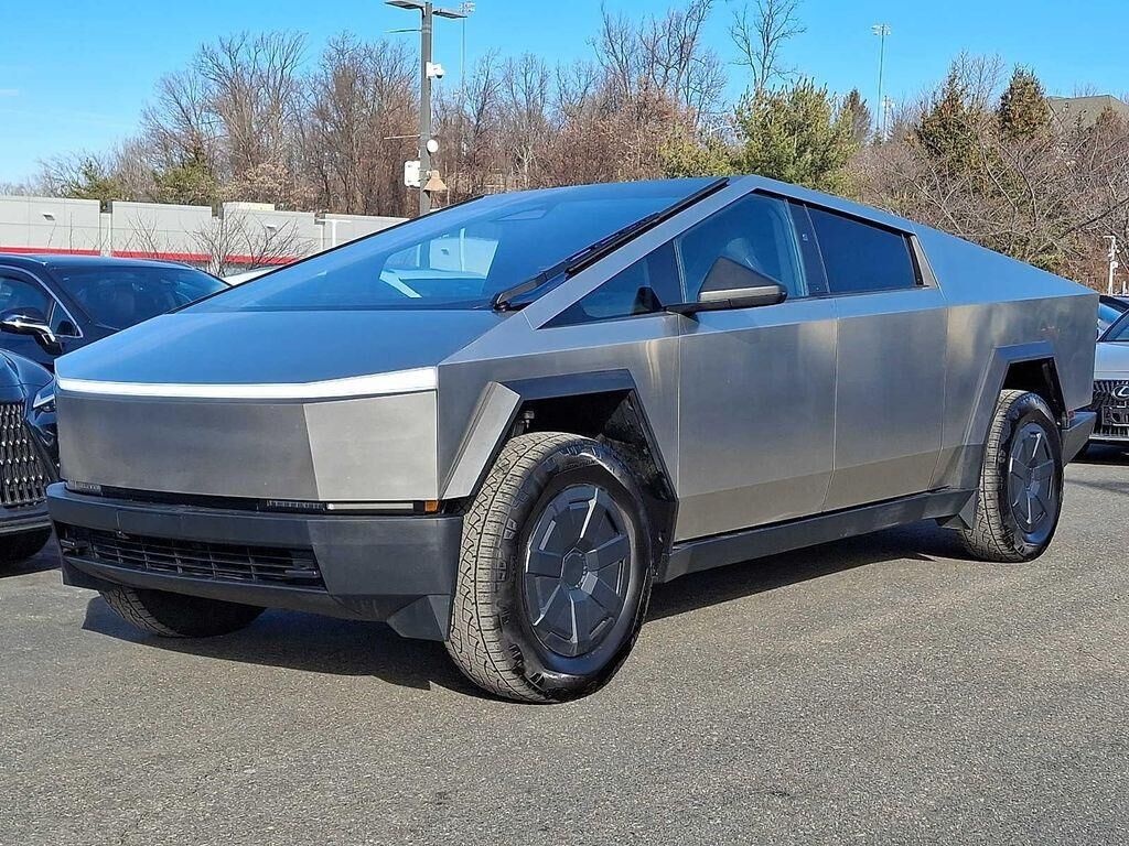 2024 TESLA Cybertruck
