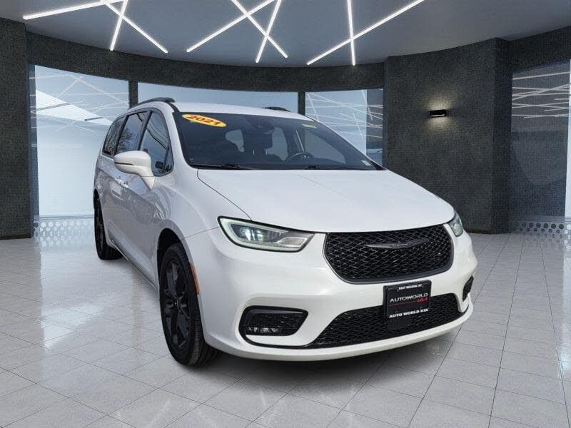 2021 CHRYSLER Pacifica