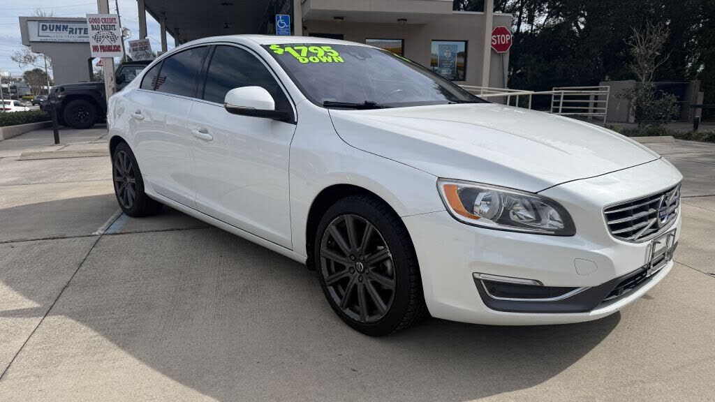 2018 VOLVO S60
