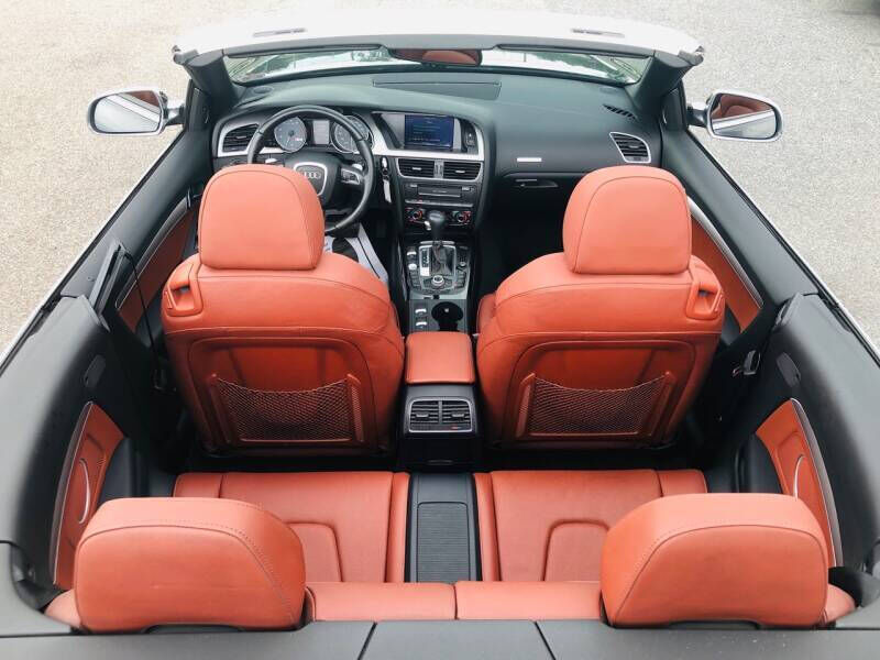 2010 AUDI S5