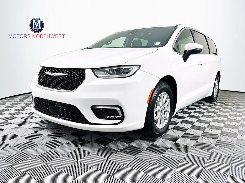 2023 CHRYSLER Pacifica