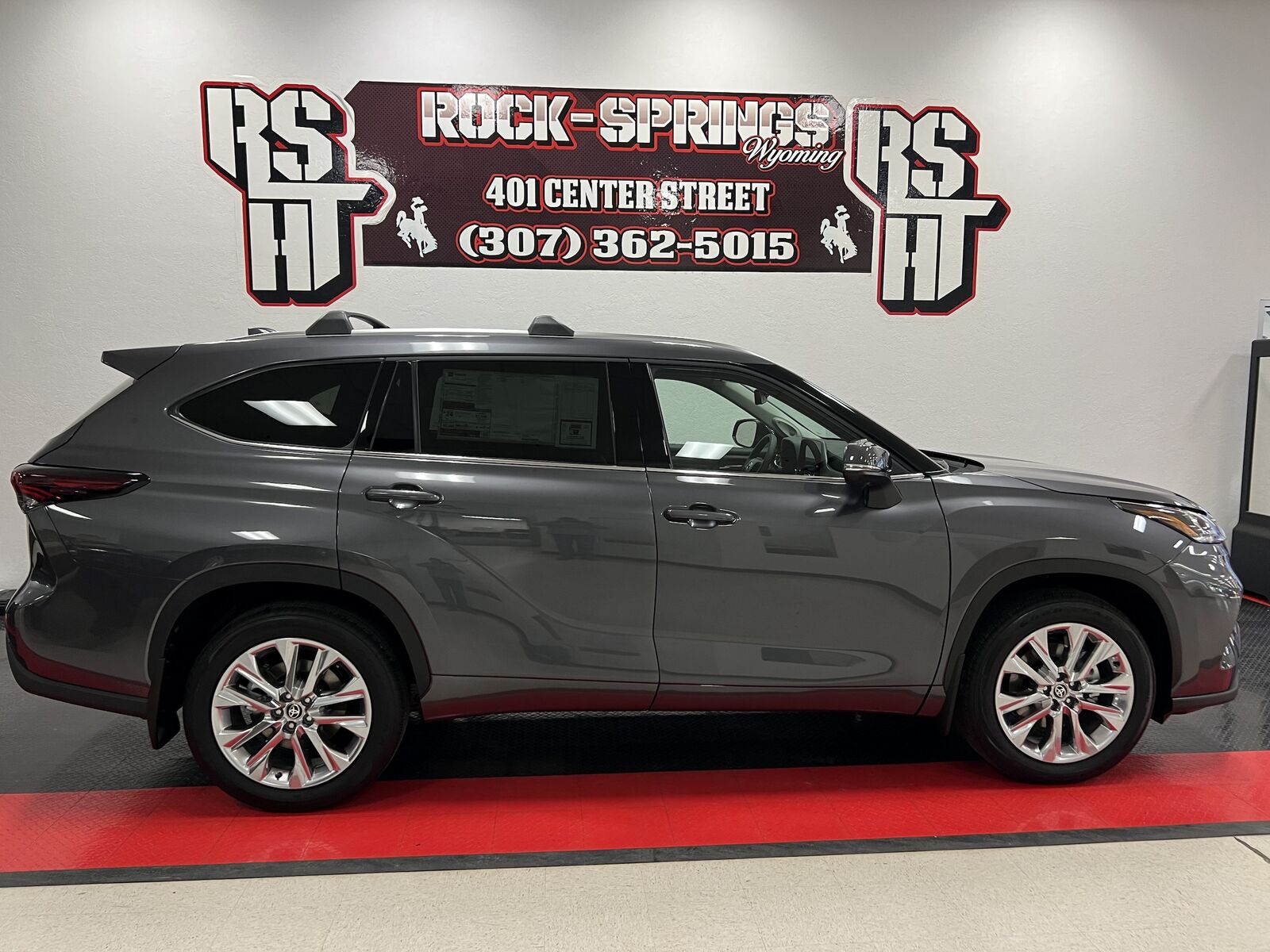 2025 TOYOTA Highlander