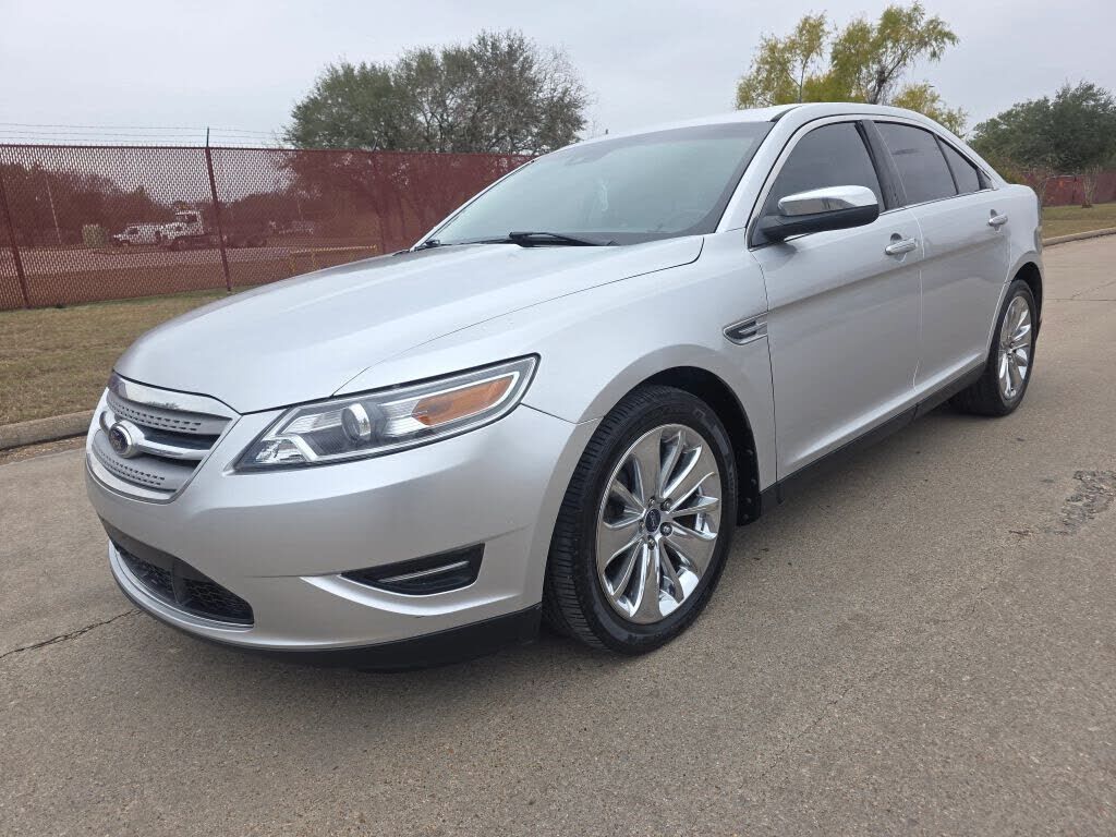2010 FORD Taurus