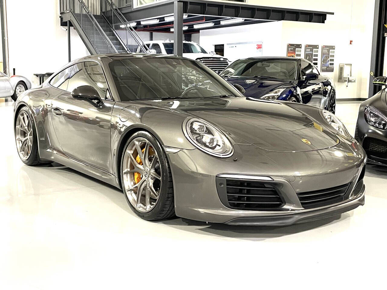 2017 PORSCHE 911
