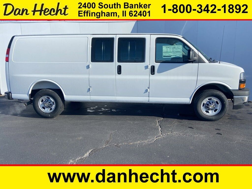 2025 CHEVROLET Express