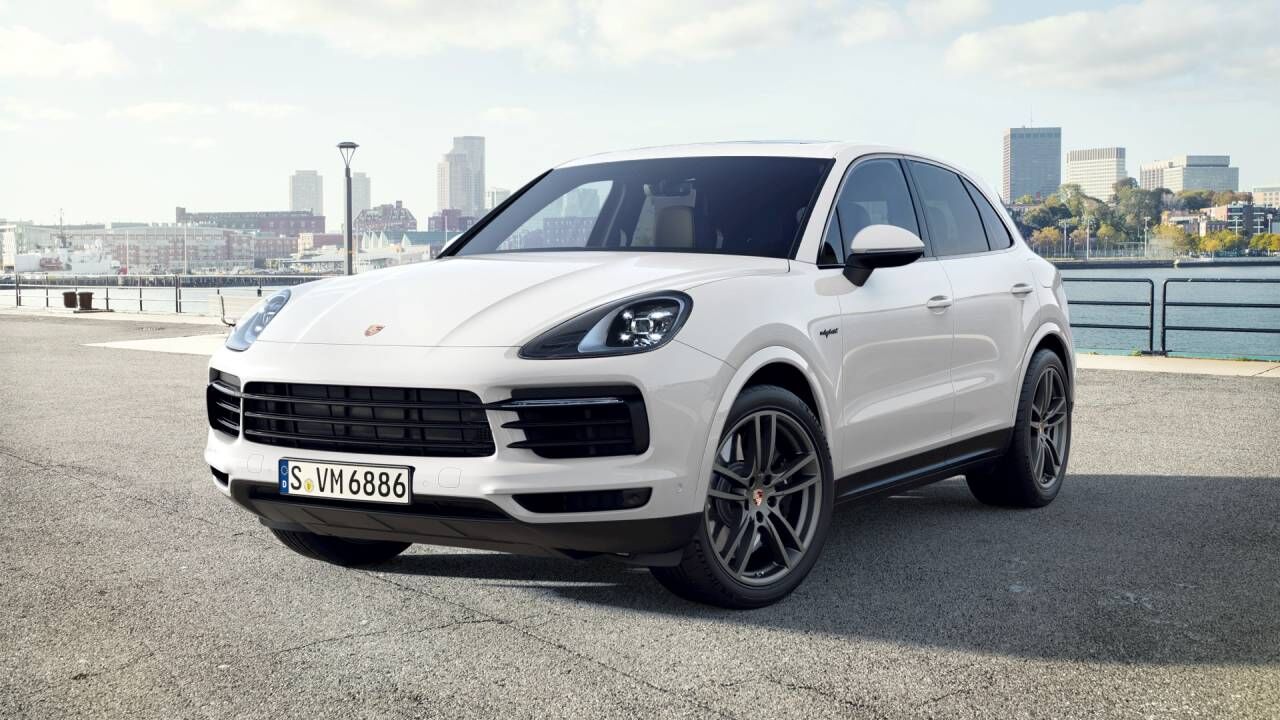 2022 PORSCHE Cayenne