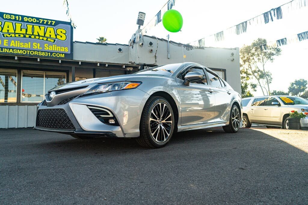 2019 TOYOTA Camry