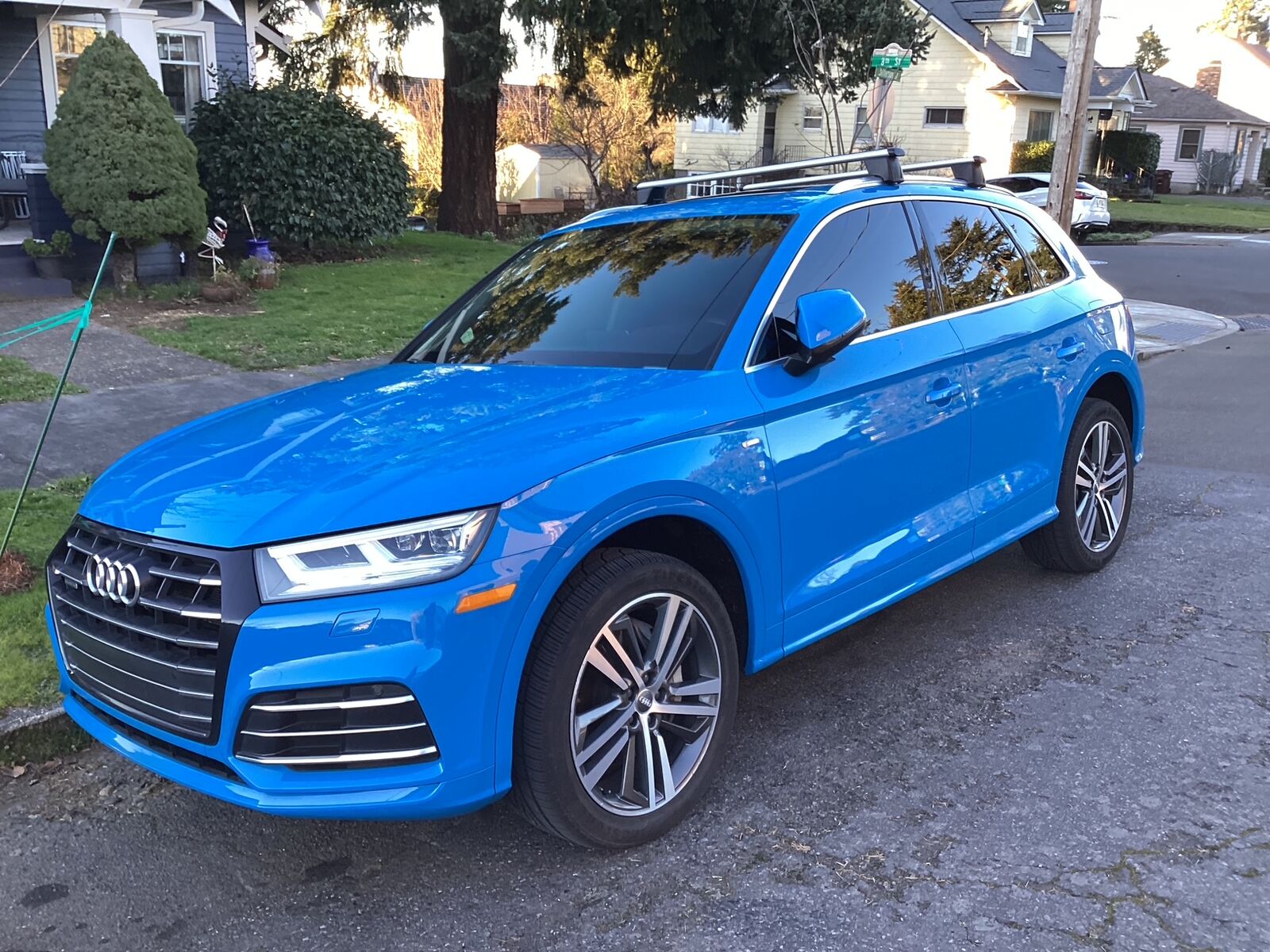 2020 AUDI Q5 e