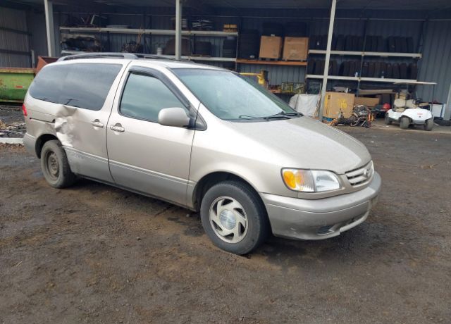 2003 TOYOTA Sienna