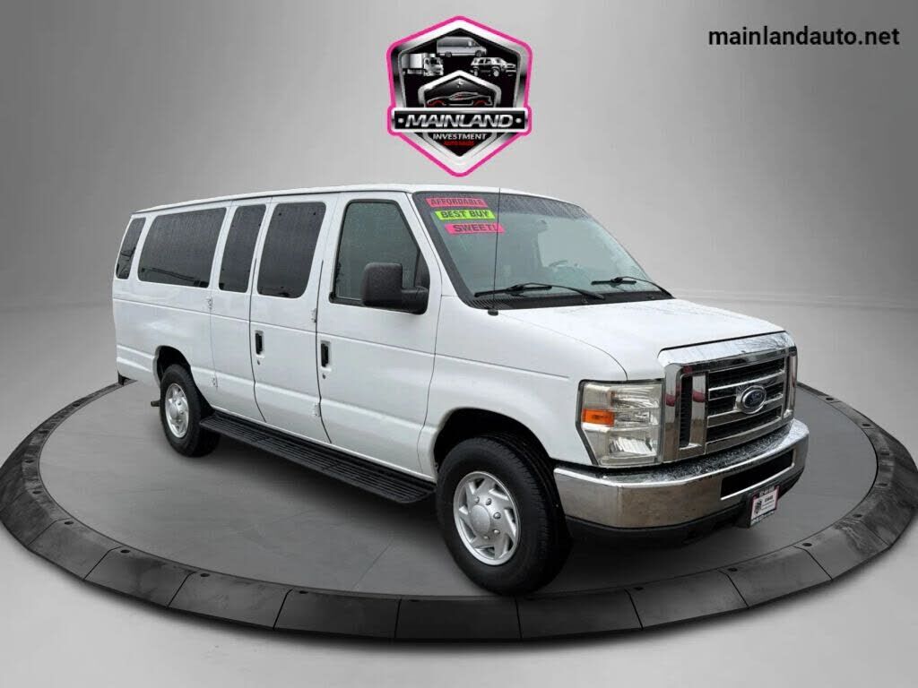 2011 FORD E-350