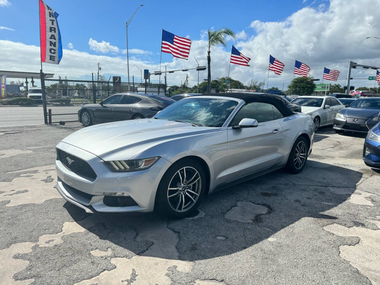 2017 FORD Mustang