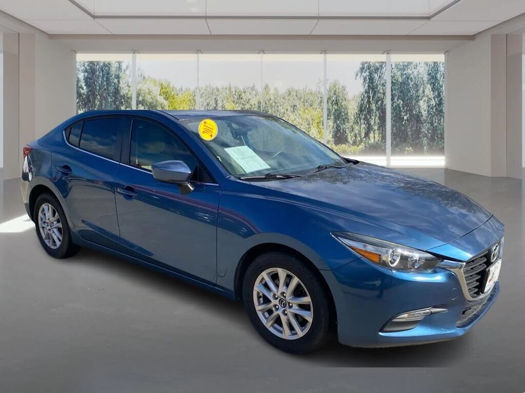 2017 MAZDA Mazda3