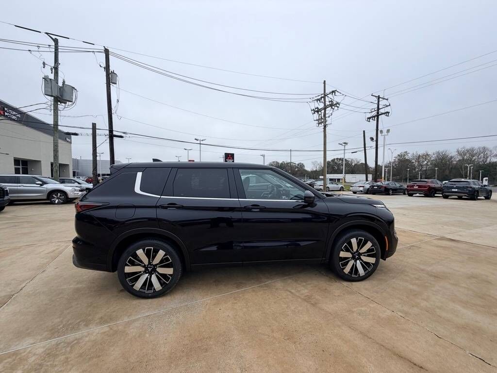 2026 MITSUBISHI Outlander