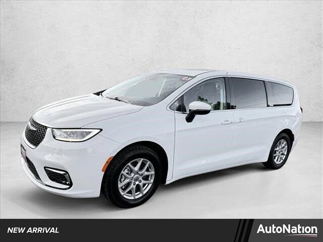 2023 CHRYSLER Pacifica