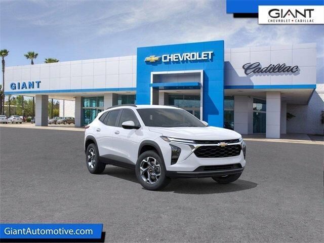 2026 CHEVROLET Trax