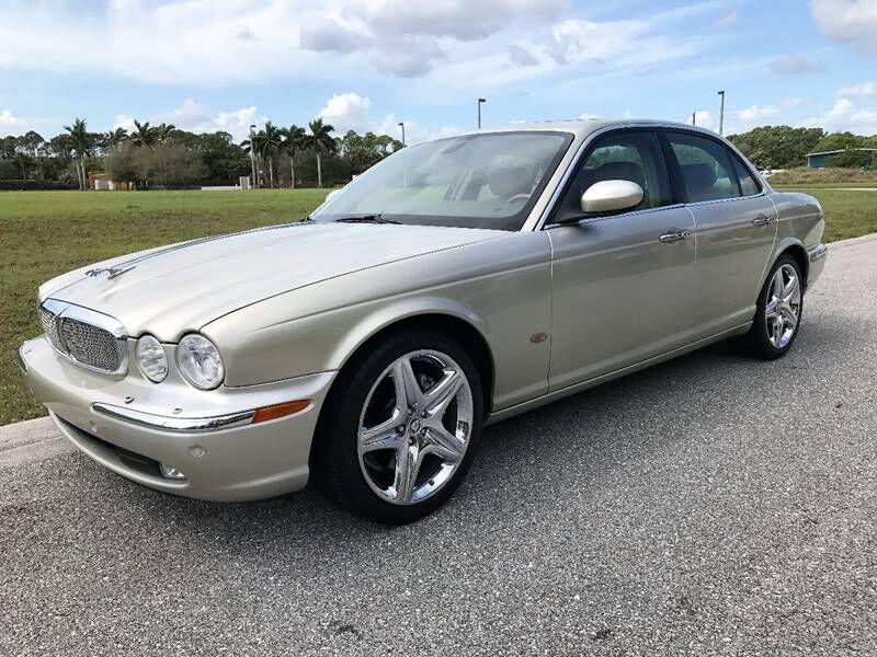 2006 JAGUAR XJ