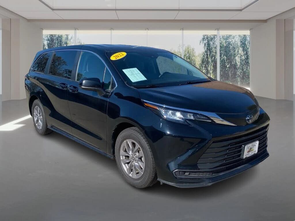 2022 TOYOTA Sienna