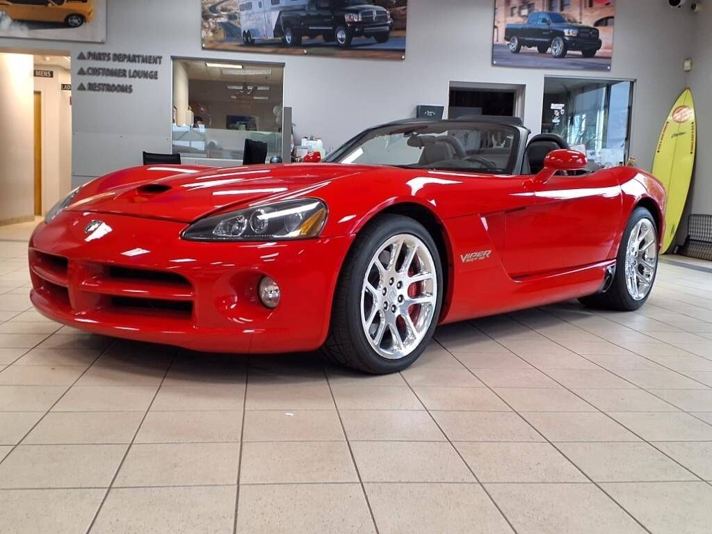2004 DODGE Viper