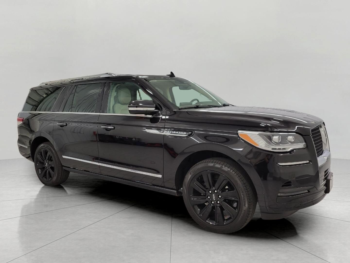 2024 LINCOLN Navigator L