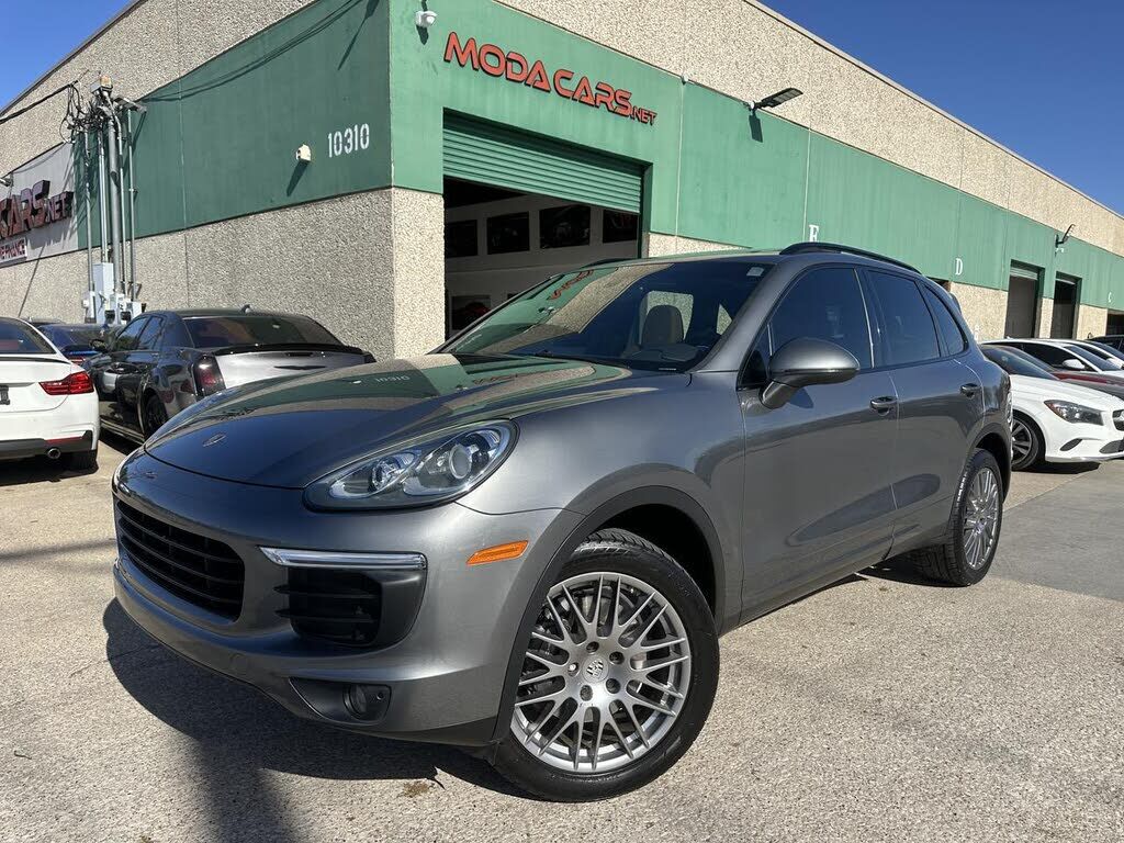 2018 PORSCHE Cayenne