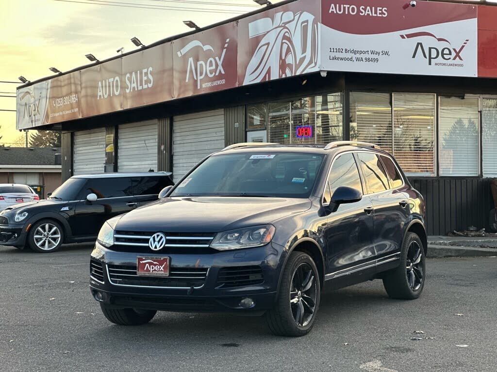 2013 VOLKSWAGEN Touareg