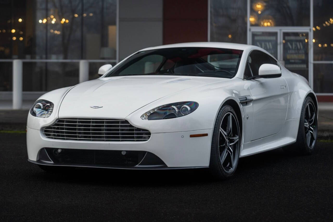 2016 ASTON MARTIN V8 Vantage
