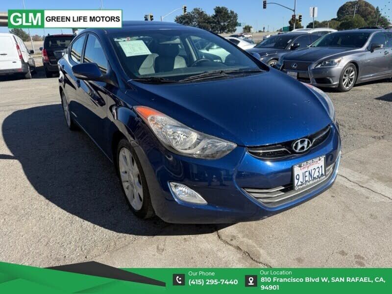 2013 HYUNDAI Elantra