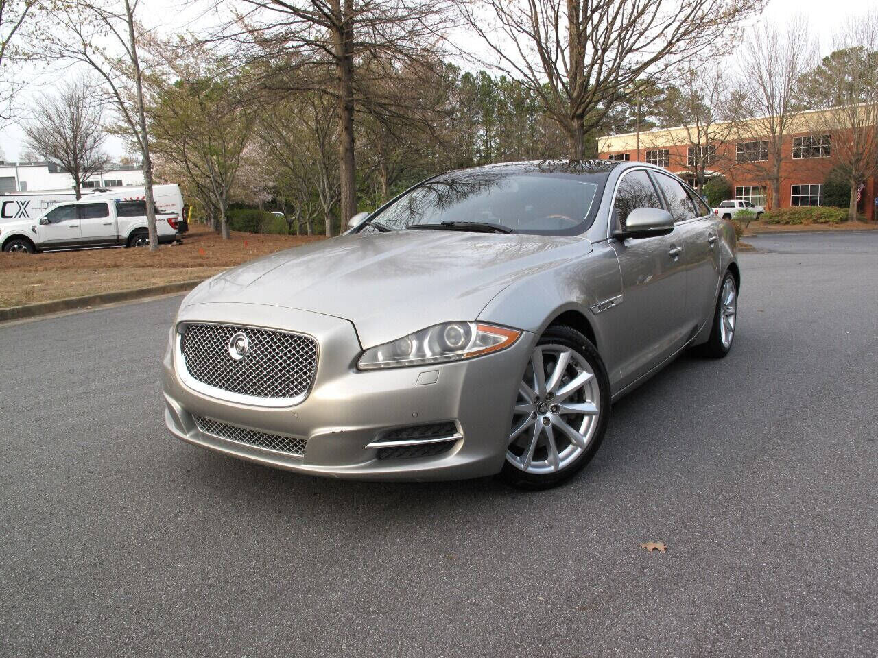 2011 JAGUAR XJ