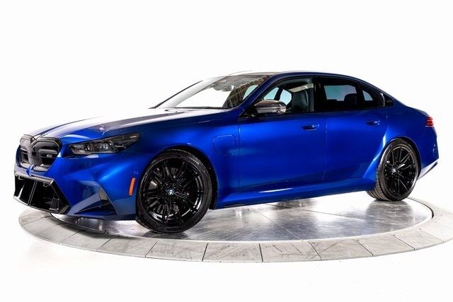 2025 BMW M5