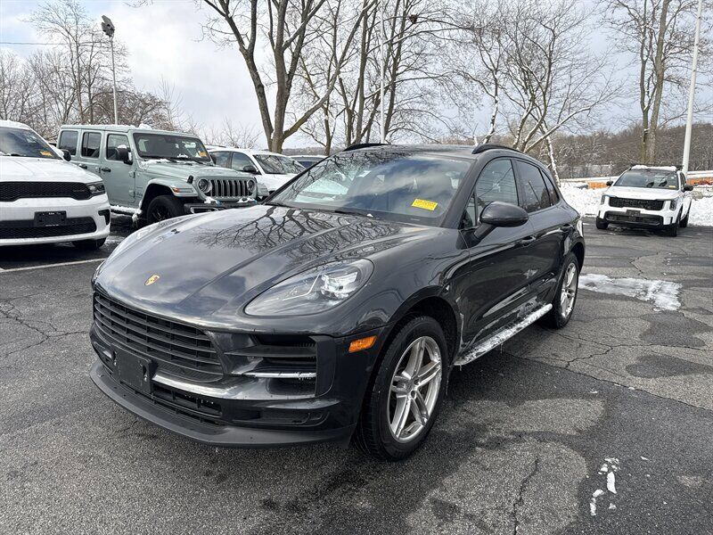 2019 PORSCHE Macan