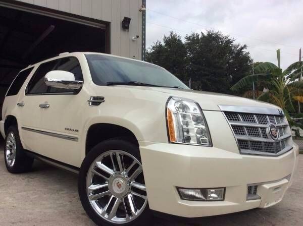2012 CADILLAC Escalade