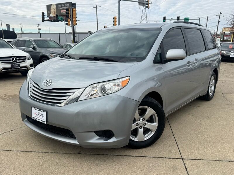 2015 TOYOTA Sienna