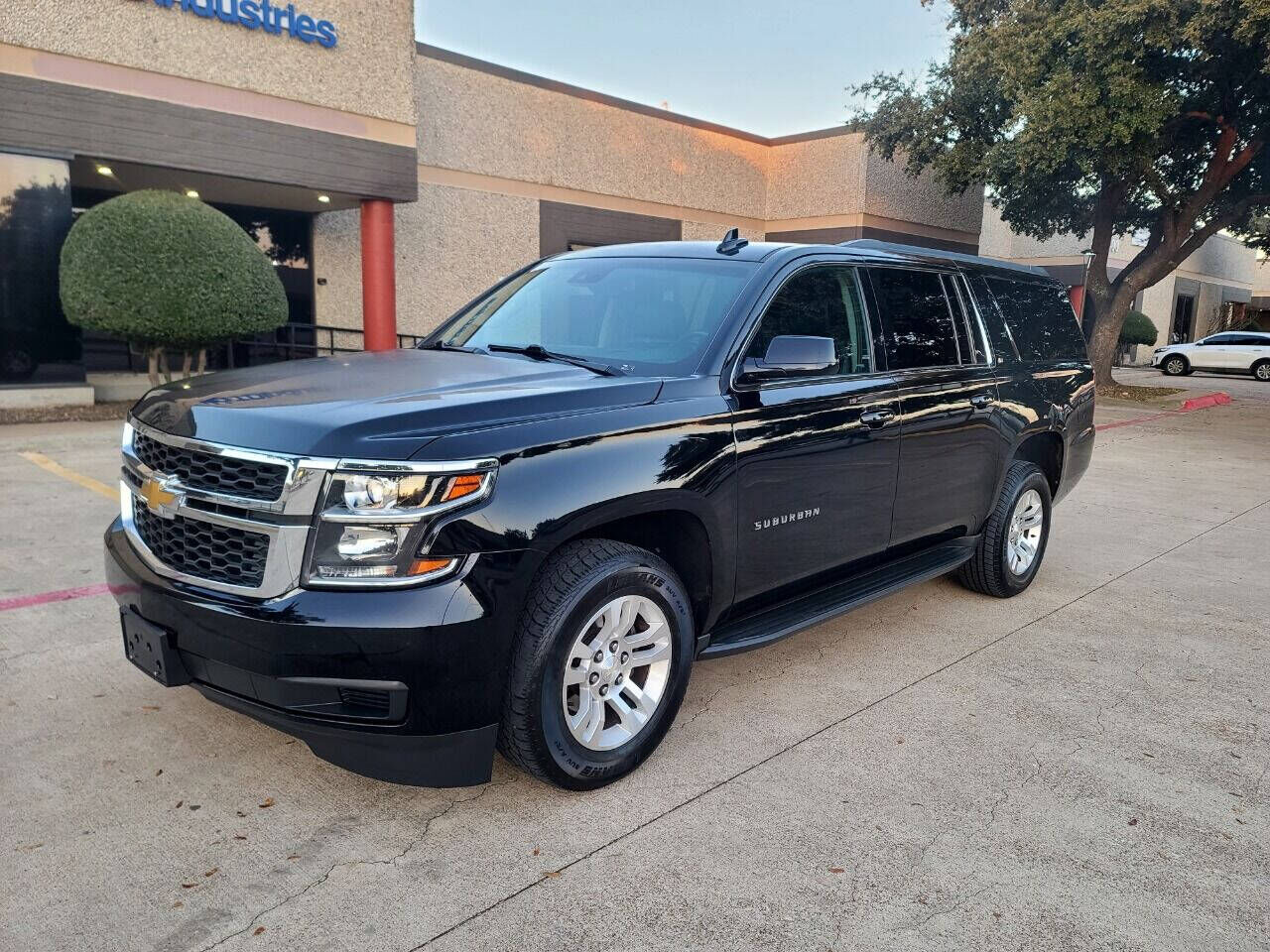 2016 CHEVROLET Suburban
