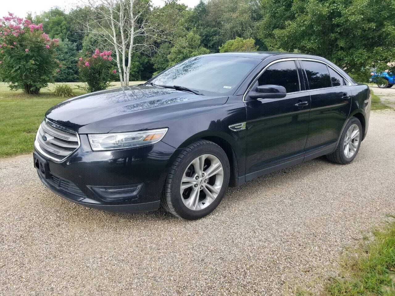 2013 FORD Taurus