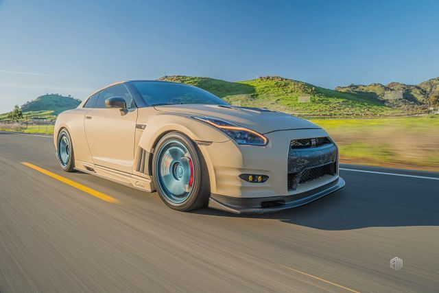 Nissan GT-R
