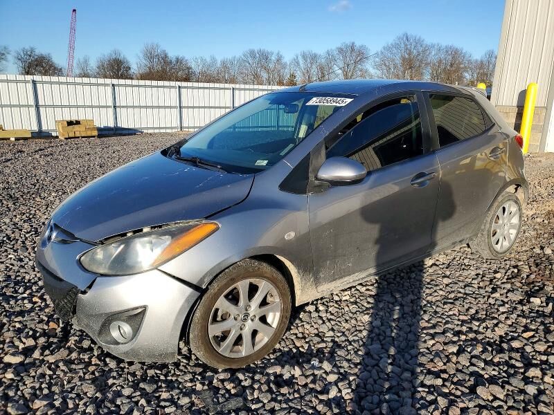 2014 MAZDA Mazda2