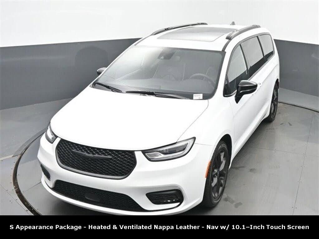 2025 CHRYSLER Pacifica