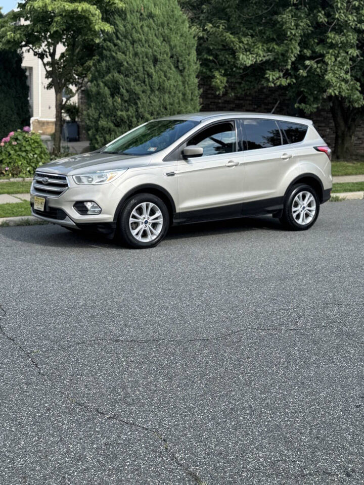 2017 FORD Escape