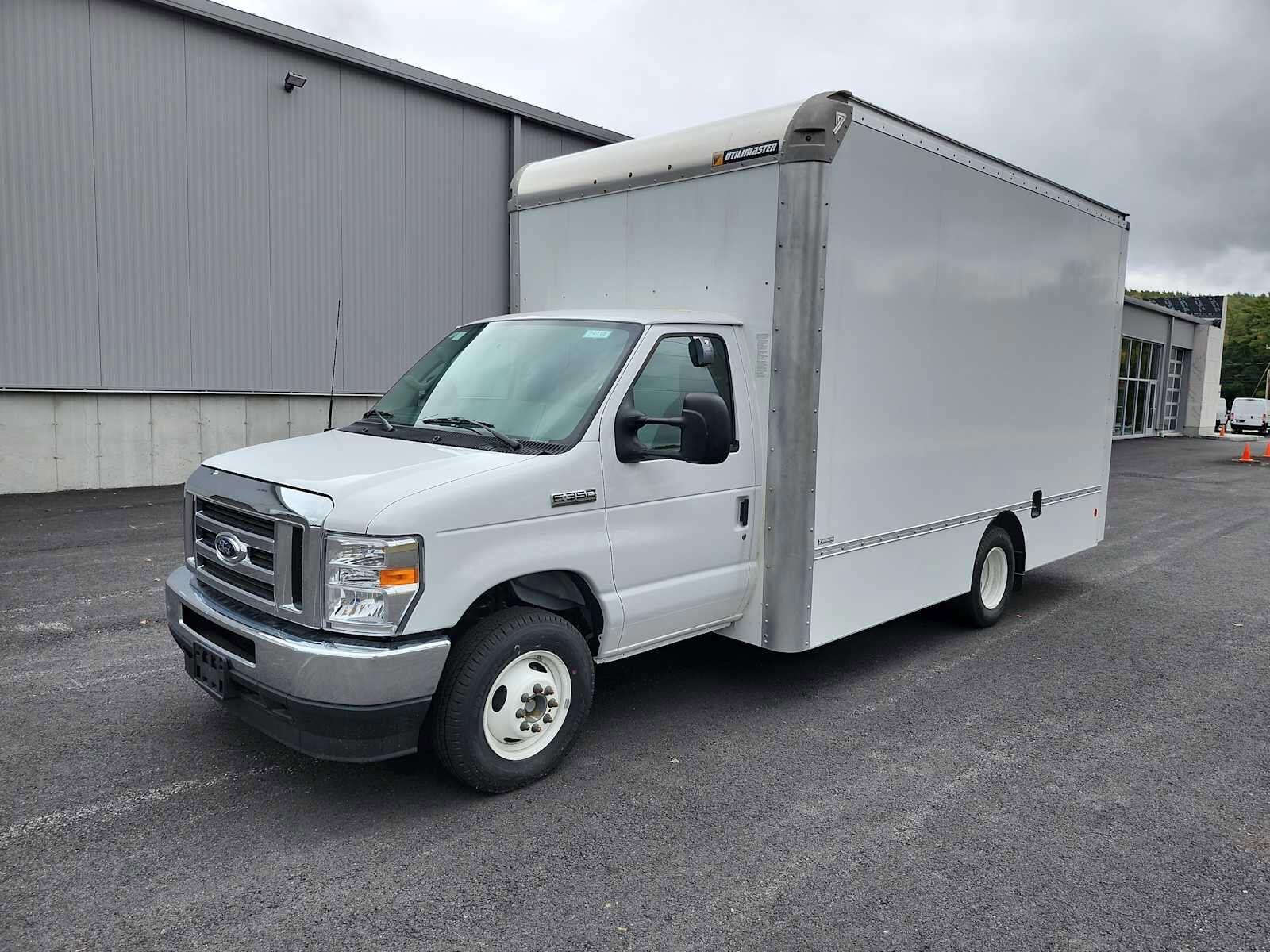 2025 FORD E-350