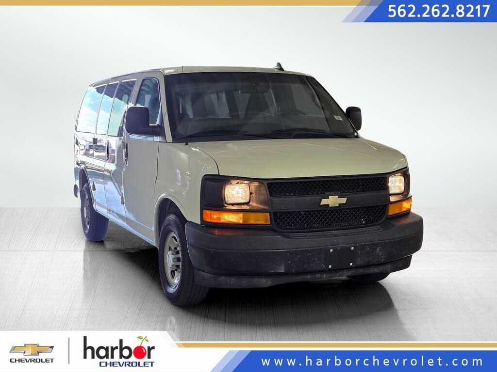 2017 CHEVROLET Express