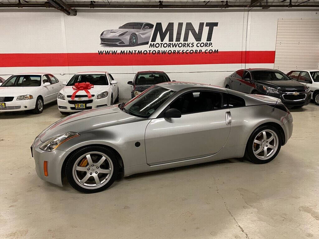 2005 NISSAN 350Z