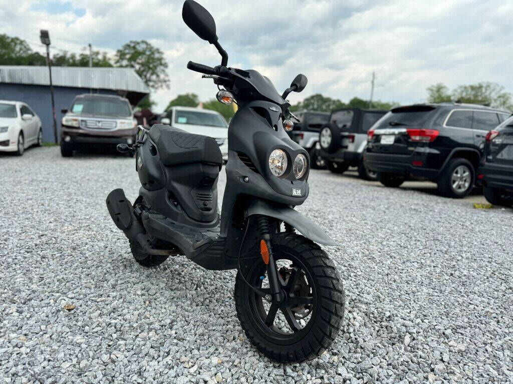 2020 GENUINE SCOOTERS Roughhouse 50