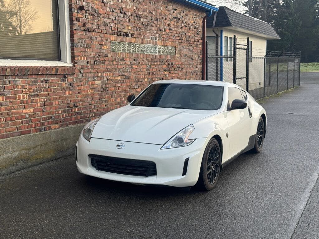 2014 NISSAN 370Z