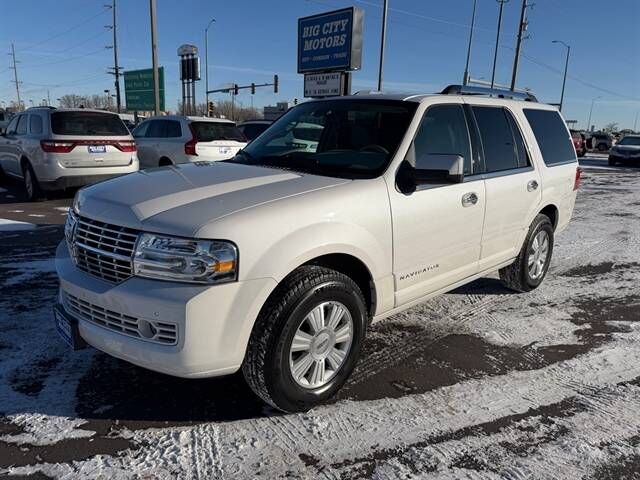 2011 LINCOLN Navigator