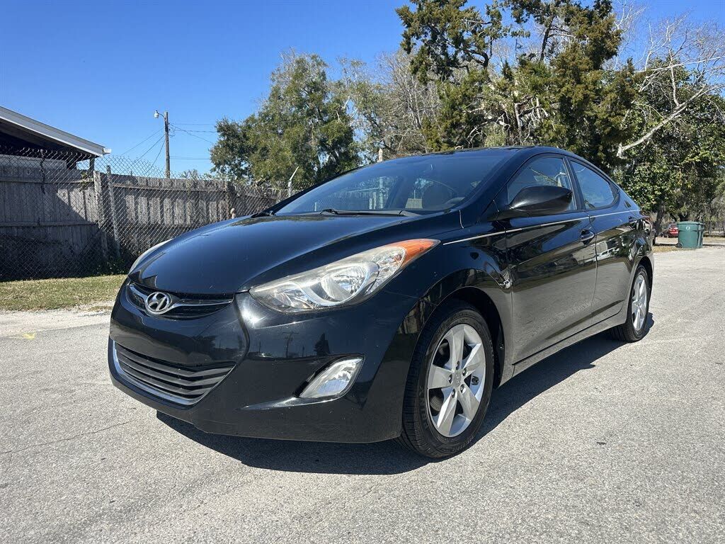2012 HYUNDAI Elantra