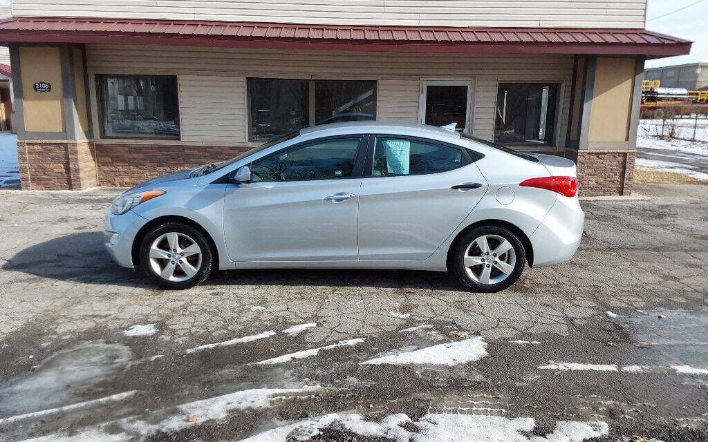 2012 HYUNDAI Elantra
