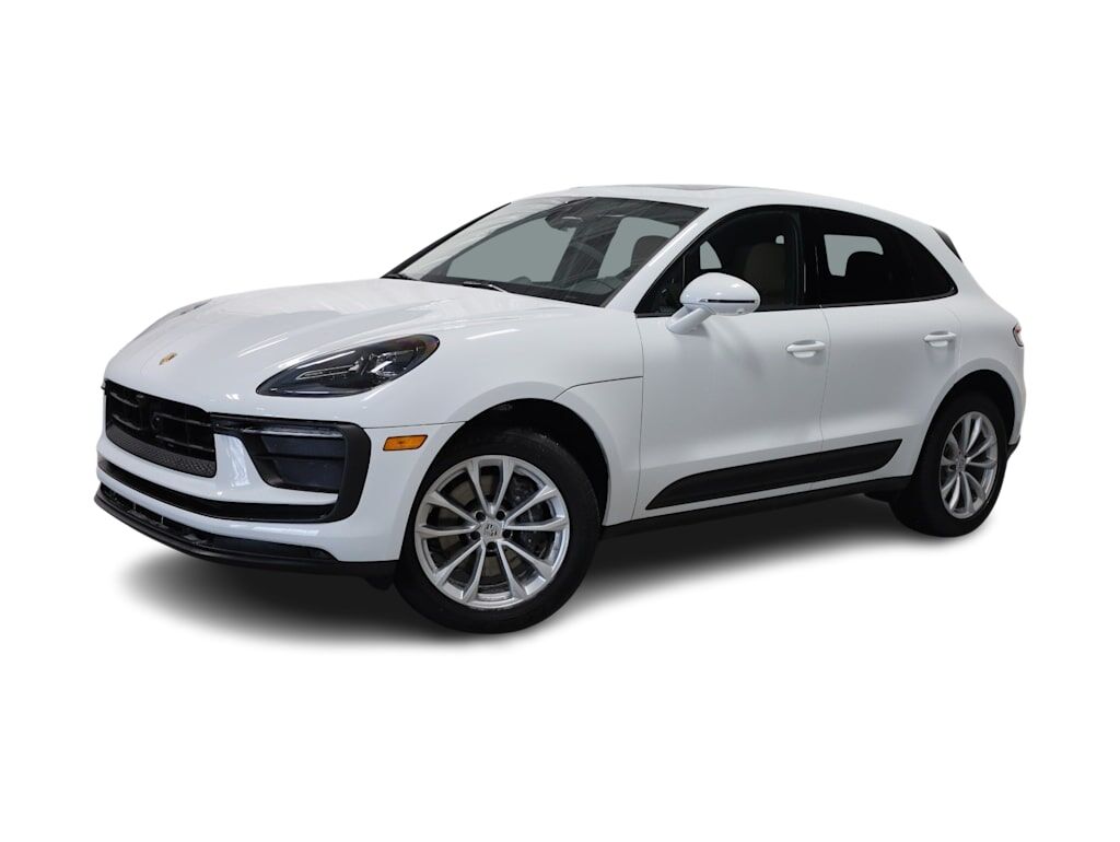 2026 PORSCHE Macan