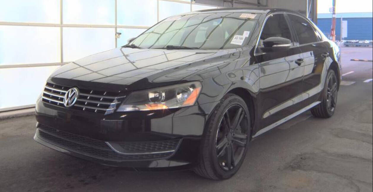 2014 VOLKSWAGEN Passat