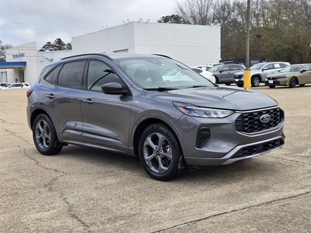 2024 FORD Escape