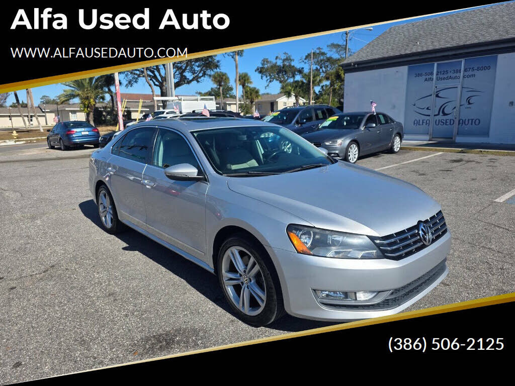2012 VOLKSWAGEN Passat